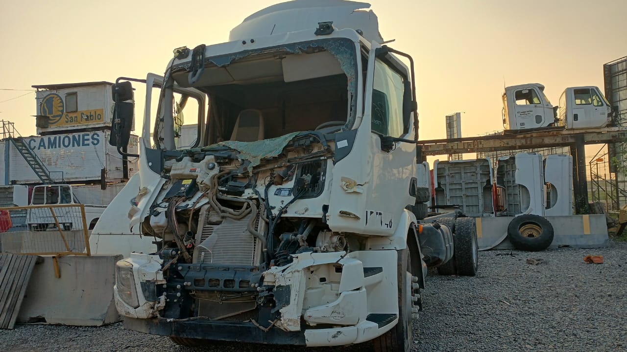 MUñON Volvo VM 270 2018  USADO  EN DESARME